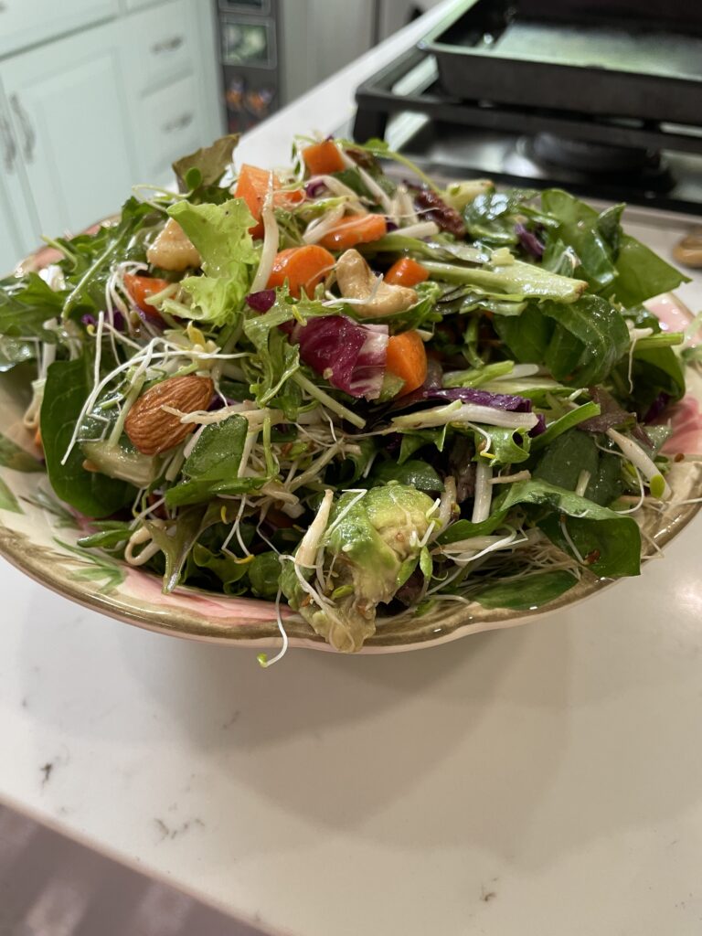 Avocado nut salad